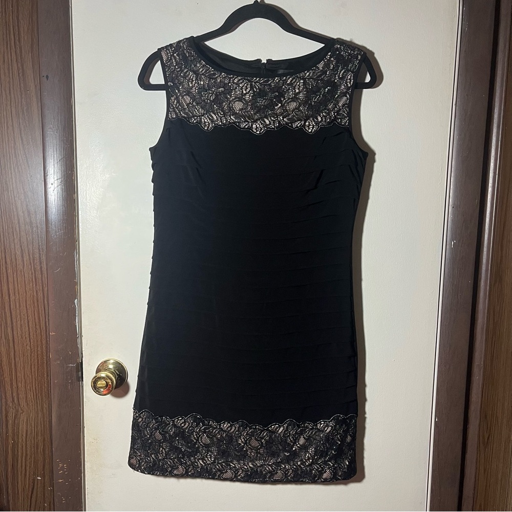Adrianna Papell Mini Dress Size 6 Black Floral Lace Formal Tiered Ruffled Womens